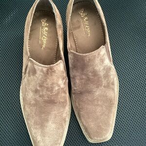 Ladies suede shoes size 7.5